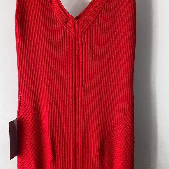 NWT•En Saison Red Ribbed Knit Midi Dress Medium Sleeveless Bodycon V-Neck Party - Picture 4 of 10